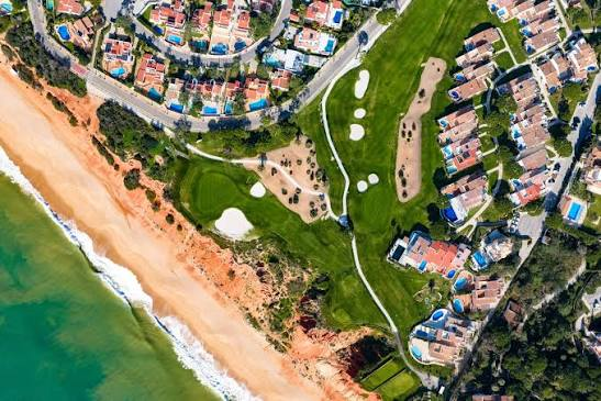 Understanding the Beachfront Premium in Vale do Lobo in 2026